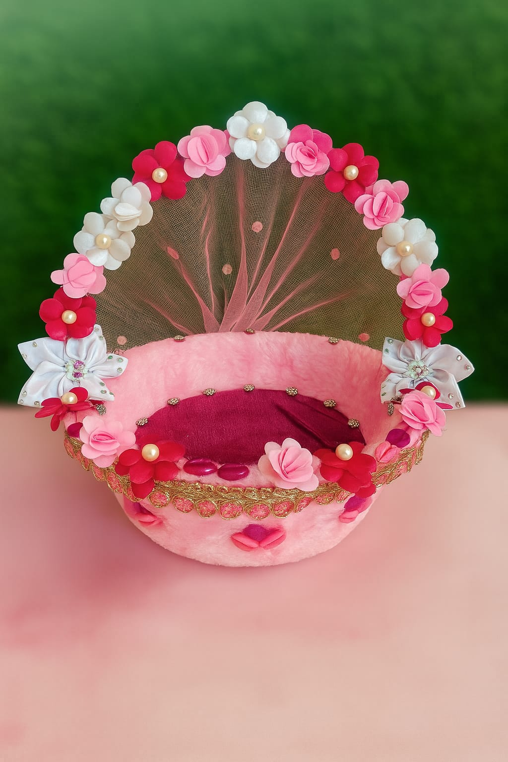 Shyam Diwane Laddu Gopal fancy decoreted basket