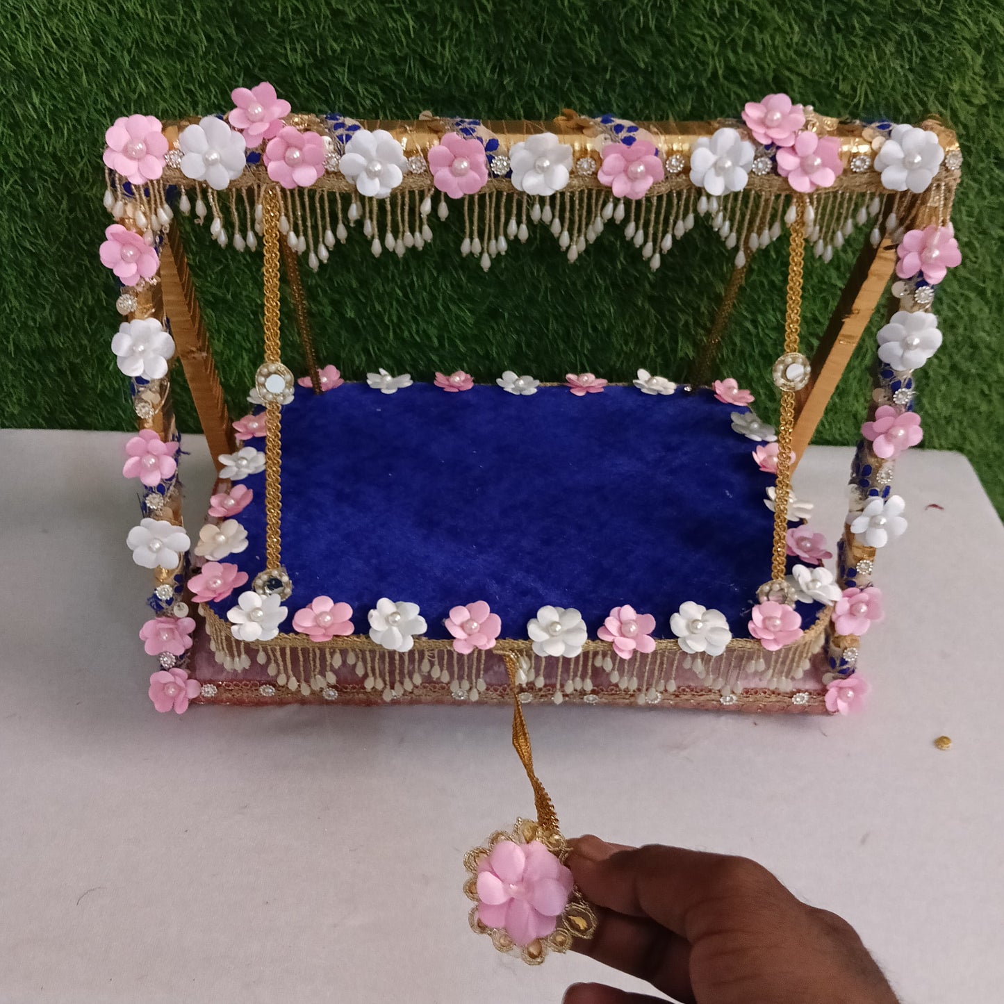 Shyam Diwane Laddu Gopal fancy decoreted jhula