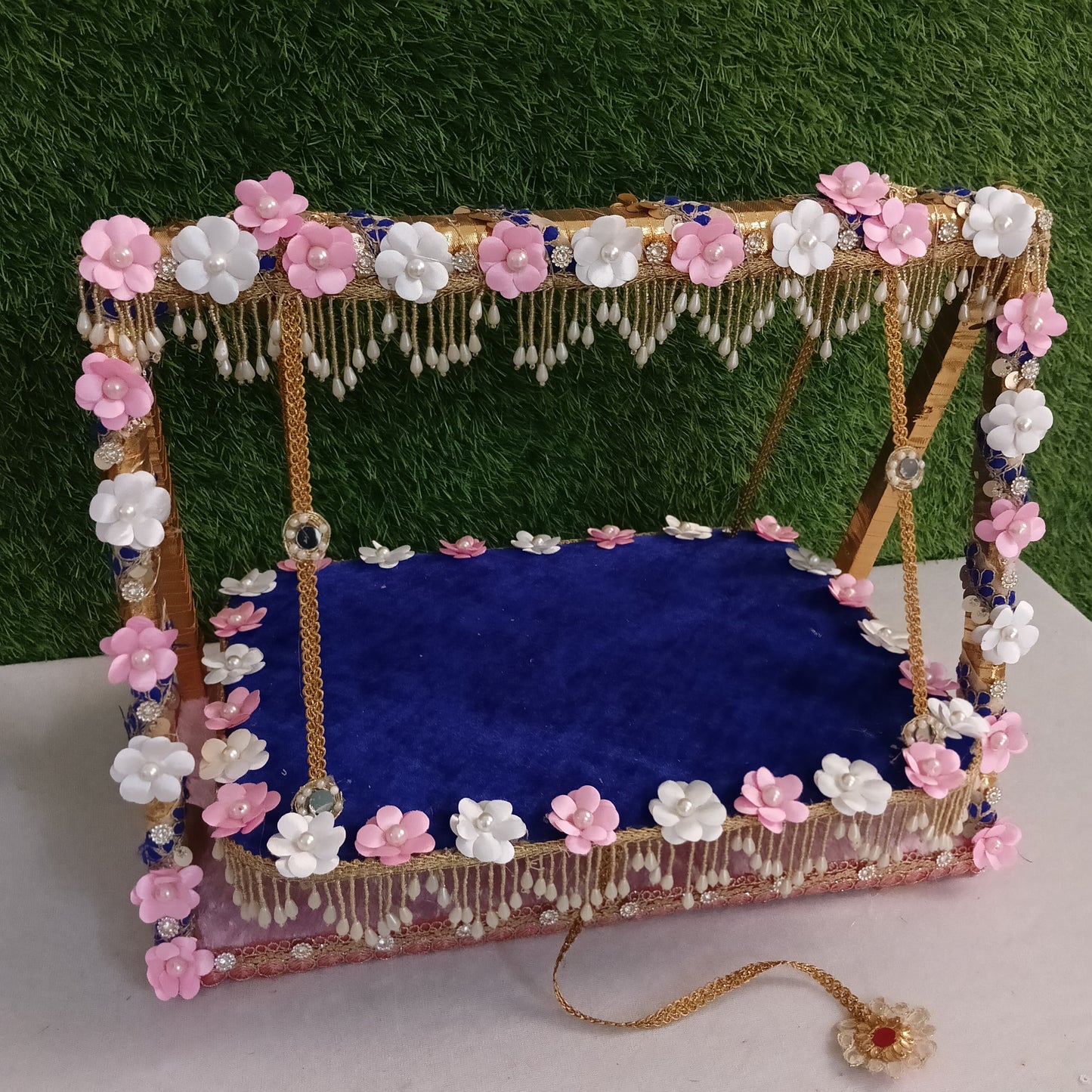 Shyam Diwane Laddu Gopal fancy decoreted jhula