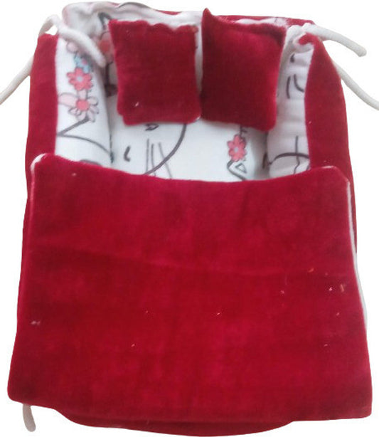 Shyam Diwane Laddu Ji Winter Reversible Velvet Gaddi Bister Set Size 0-1: A cozy and comfortable reversible velvet bed set for Laddu Gopal, perfect for winter. Available in various colors, this set includes a gaddi (mattress) and bister (bedding), and comes with a dress (d581).