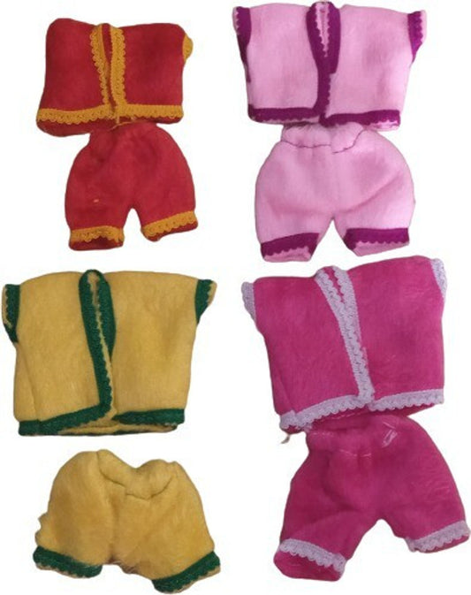 Shyam Diwane Laddu Gopal winter velvet suit in size 3 with a random color and design. This warm outfit is perfect for dressing your Laddu Gopal during the winter season.